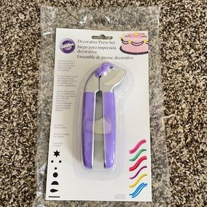 Wilton Decorative Press Set NEW